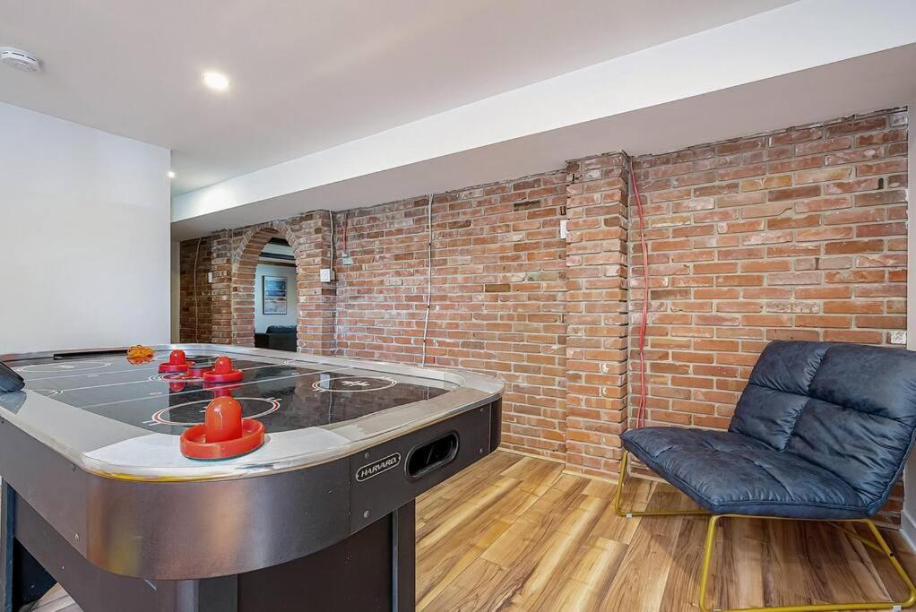 La Riviera - Cottage In The City Гатіно Екстер'єр фото