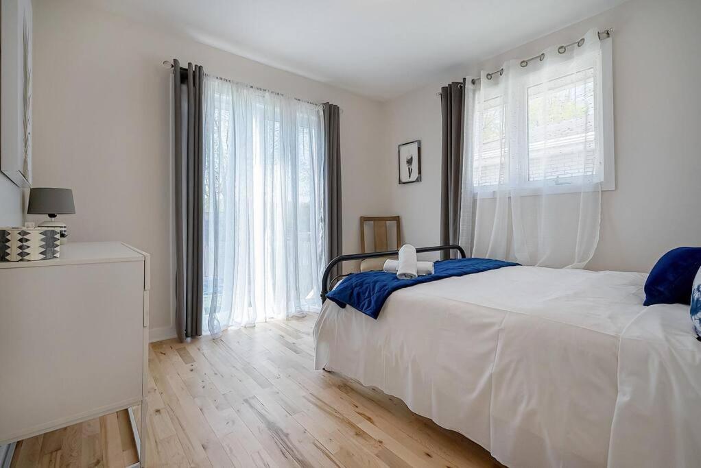 La Riviera - Cottage In The City Гатіно Екстер'єр фото